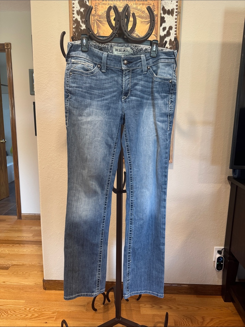 ARIAT Women's Boot Cut Jeans - Light Blue Wash